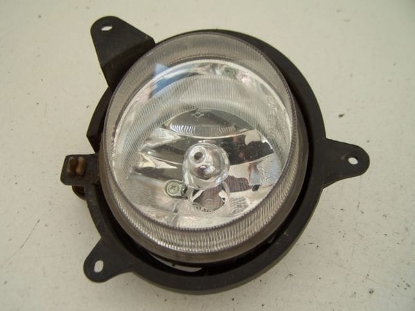 Kia Sorento Front left fog light  (2003-2006)