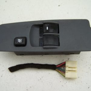 Mitsubishi Colt Front right door window switch (2004-2008) P/N 8608A075