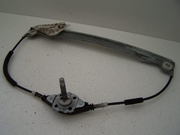 Mitsubishi Colt Rear right door manual window regulator (2004-2008)