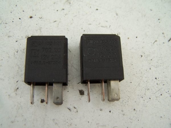 Saab 9-3 Relay 24435922  ( 2003-2006)