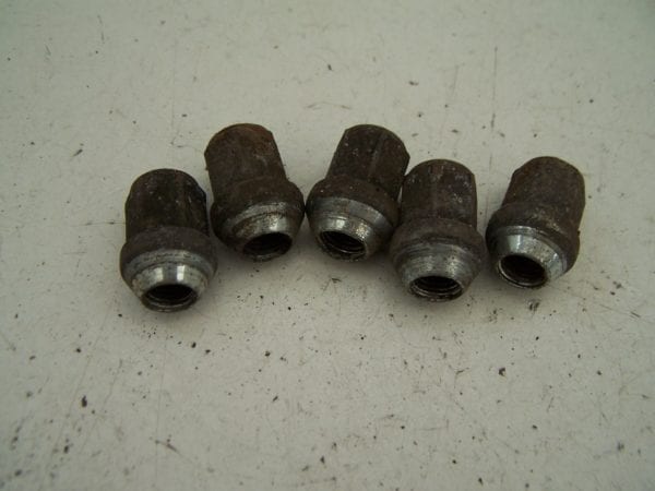 Toyota RAV4  Wheel nuts  ( 1994-1997)