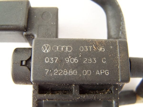 VW Beetle Relay 037906283C (1999-2005)