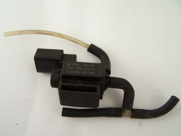 VW Beetle Relay 037906283C (1999-2005)