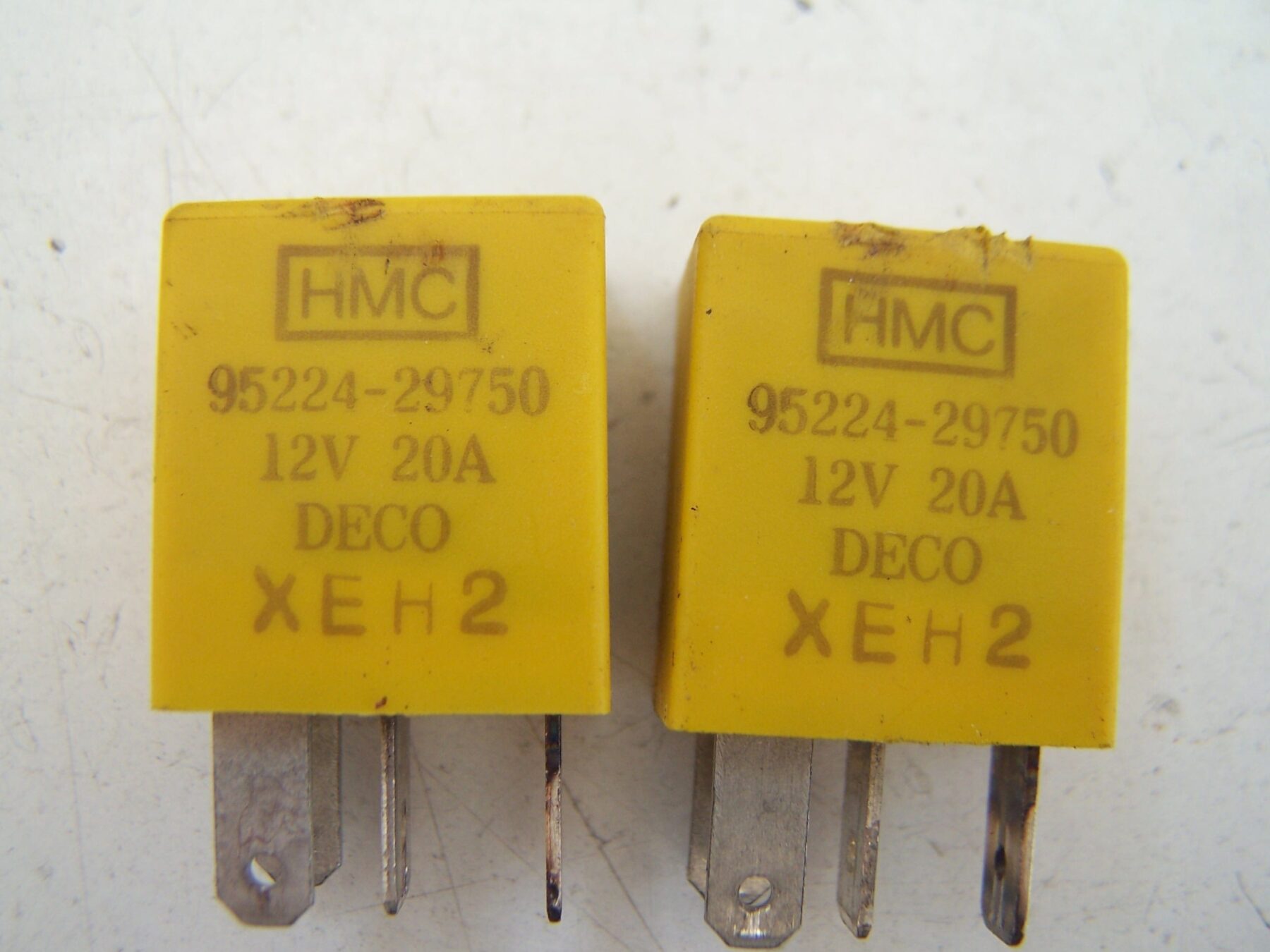 Hyundai coupe pair of relays 95224-29750 ( 2002-2005)