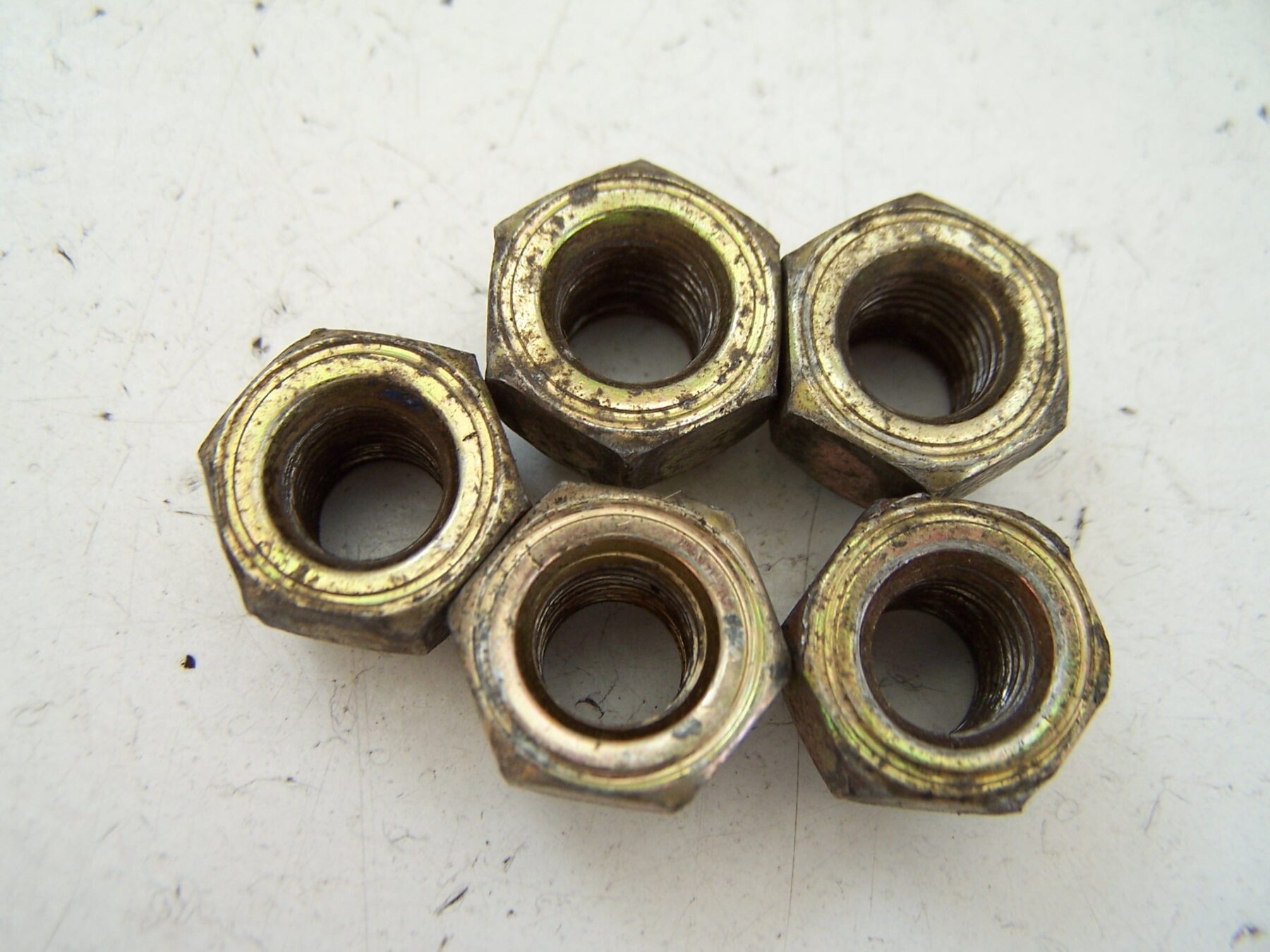 Hyundai coupe wheel nuts ( 2002-2005)