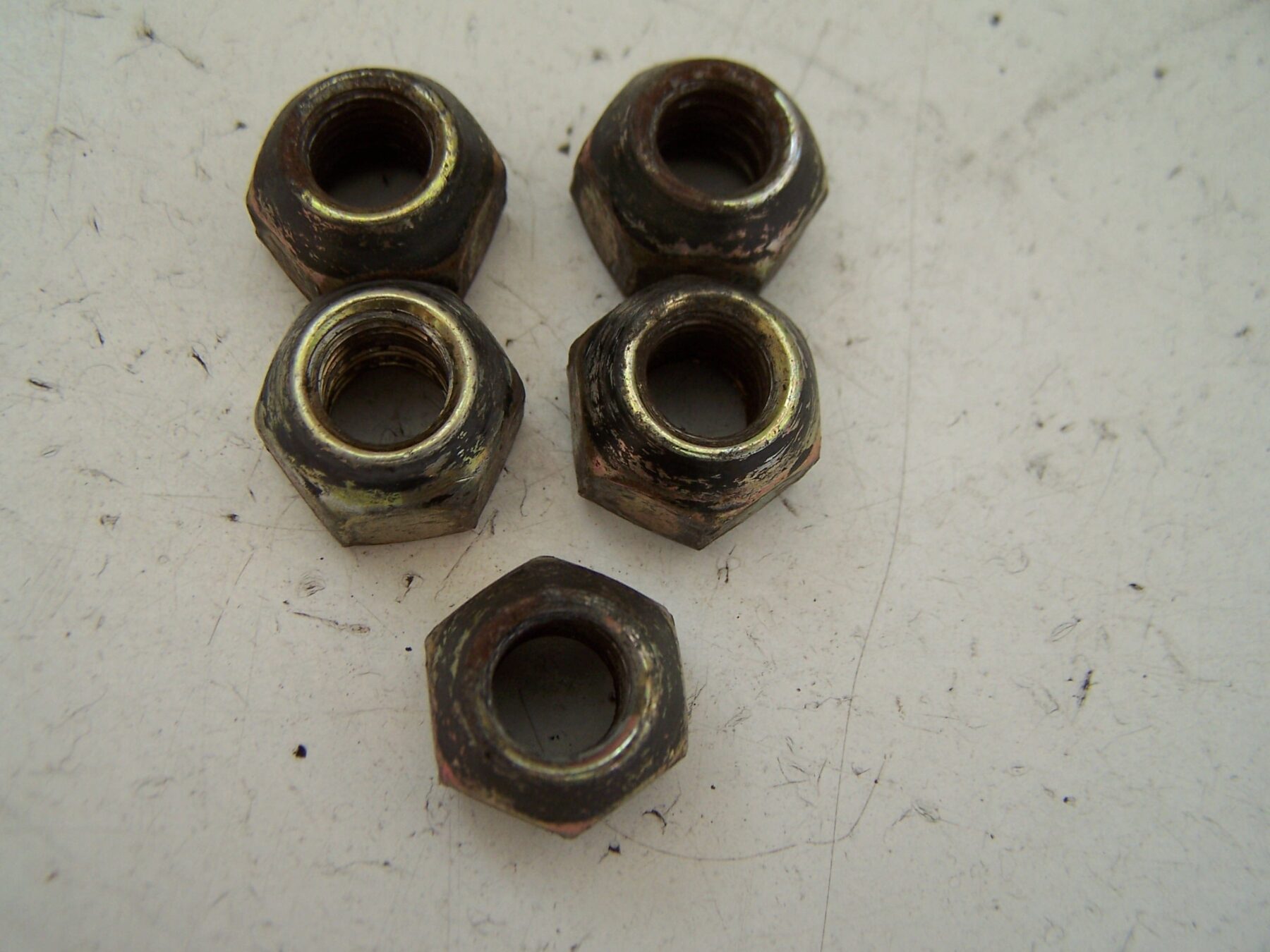 Hyundai coupe wheel nuts ( 2002-2005)