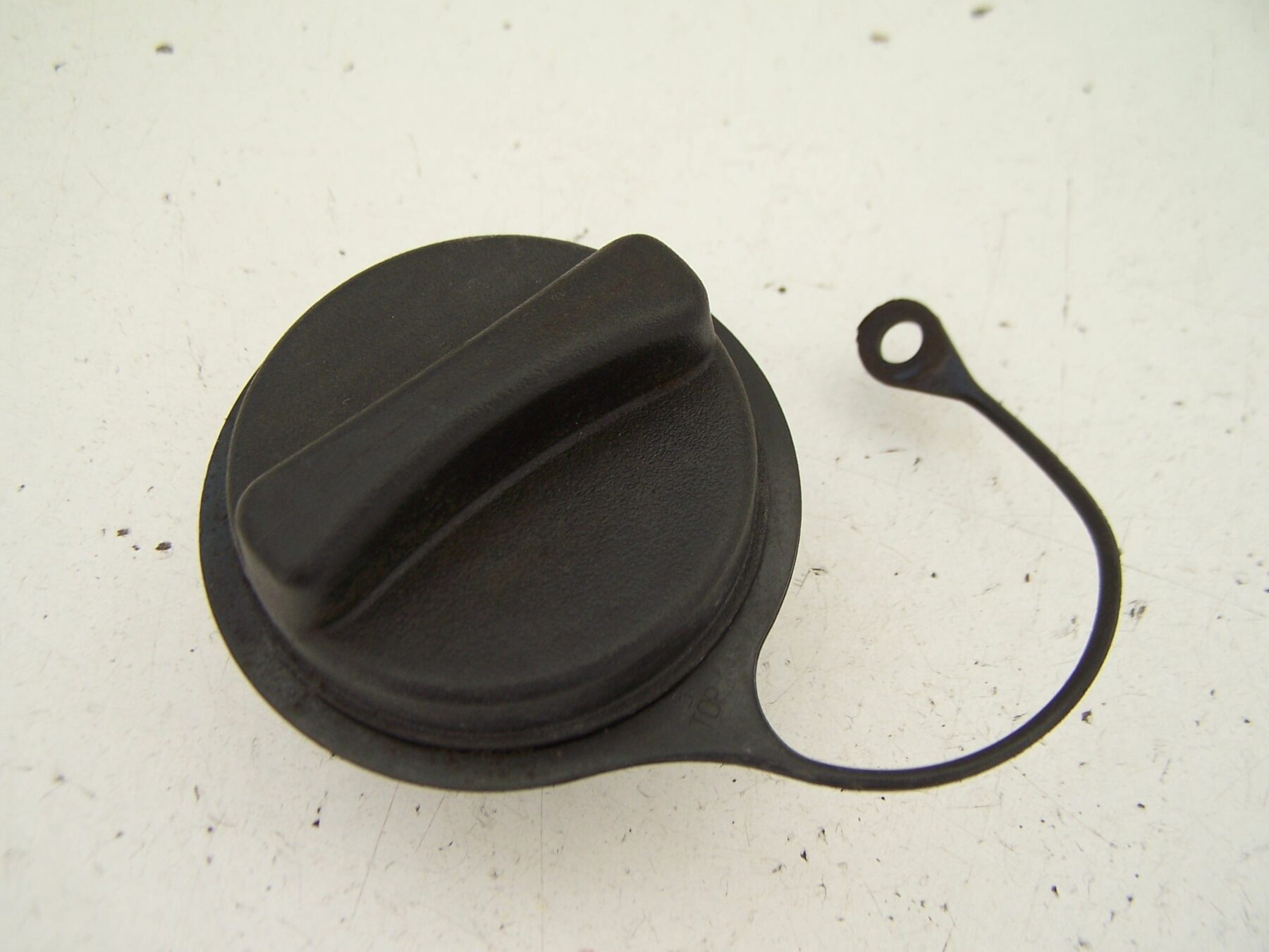 Jaguar XJ8 Fuel cap (2003-2006)