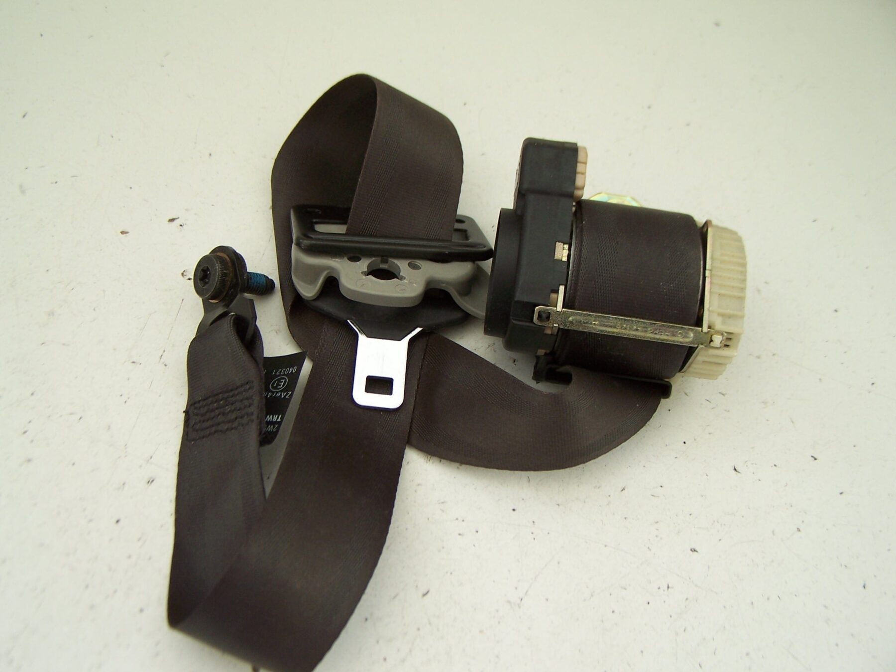 Jaguar XJ8 front left seat belt 2W93-F611B09 (2003-2006)