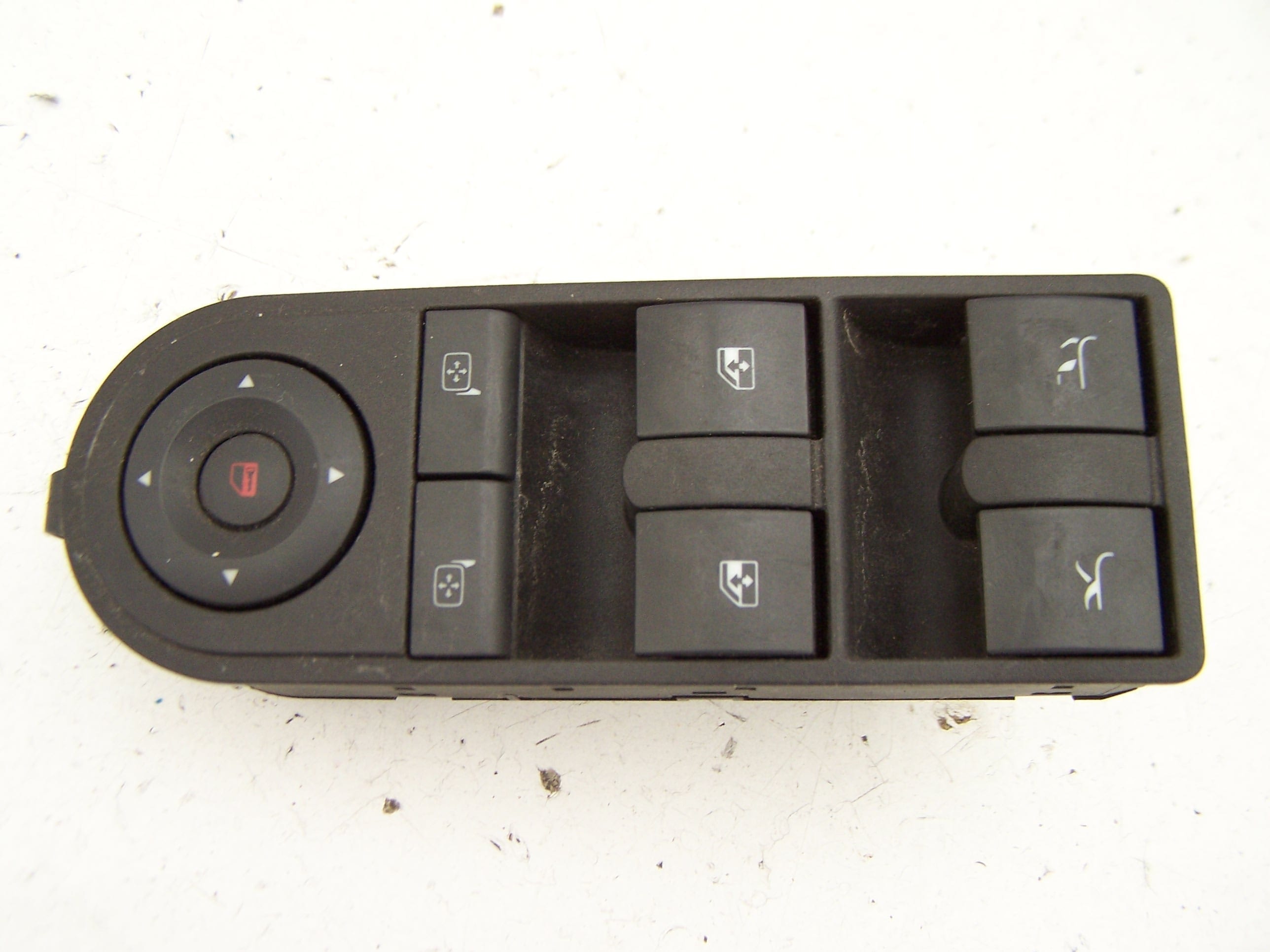 Vauxhall Tigra front right door window switch ( 2004-2009)