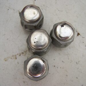 Daihatsu Terios wheel nuts (2000-2005) - Image 2