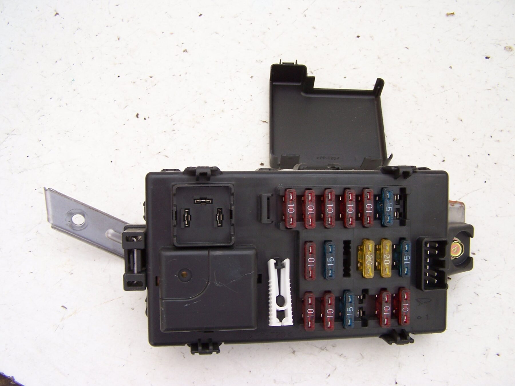 Daihatsu Terios Fuse box 82600-87411 (2000-2005) spares