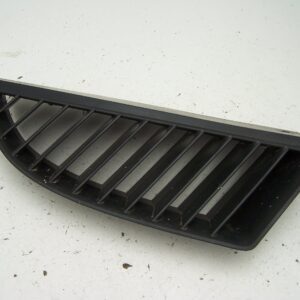 Mitsubishi colt czc convertible front right grille MN127774 ( 2006-2009)