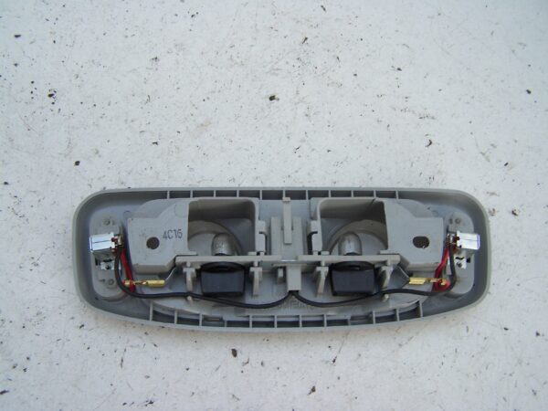 Suzuki Grand Vitara front interior light (1999-2005)