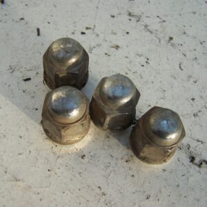 Suzuki Grand Vitara wheel nuts (1999-2005)