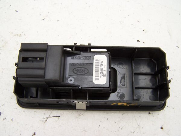Land Rover Discovery front left door window switch (2005-2009)