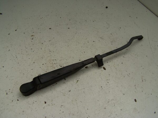 Jeep Cherokee Limited rear wiper arm (2005-2008)