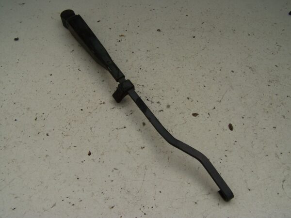 Jeep Cherokee Limited rear wiper arm (2005-2008)