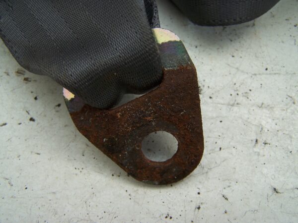 Suzuki Alto rear right seat belt ( 2003-2006)