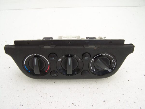 Suzuki Swift heater control assembly ( 2006-2010)