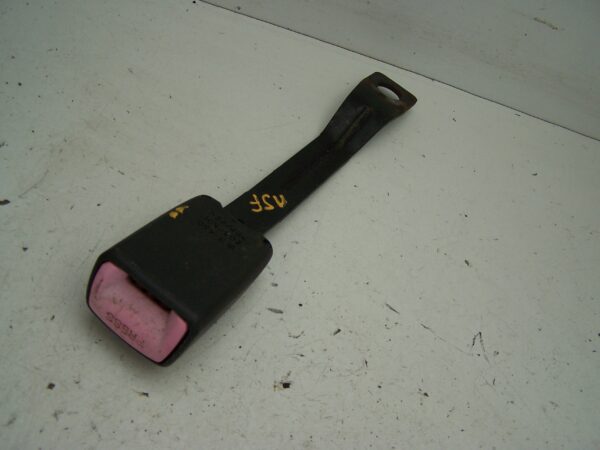 Suzuki Swift front left seat belt clip ( 2006-2010)