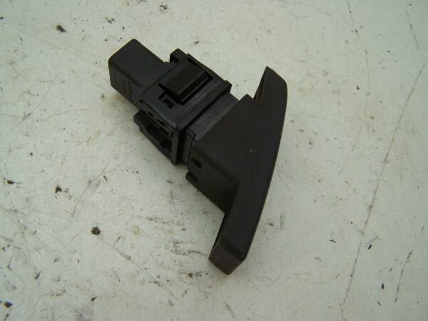 Suzuki Swift hazard light switch ( 2006-2010)