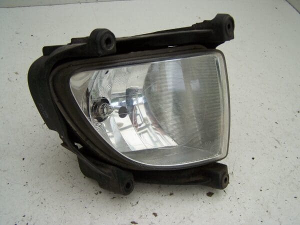 Kia sportage front right fog light (2006-2009)