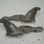 Kia sportage pair of bonnet hinges (2006-2009)