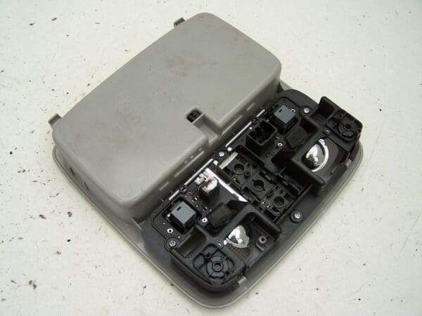 Kia sportage front interior light (2006-2009)