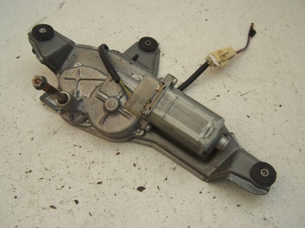 Suzuki Grand Vitara rear wiper motor (2006-2008)