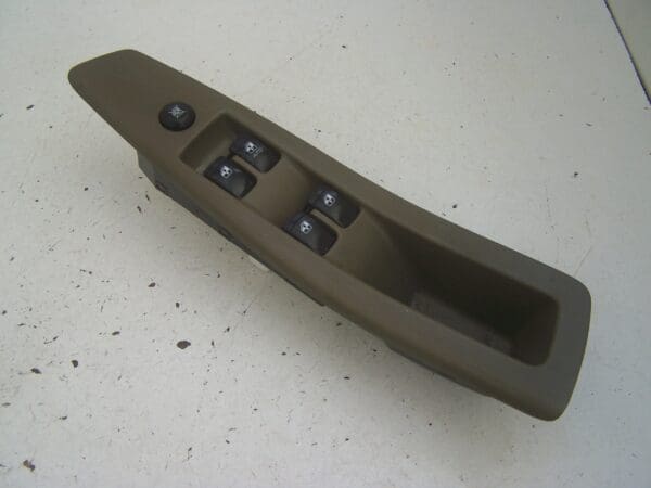 Chevrolet Lacetti estate front right door window switch ( 2005-2008)