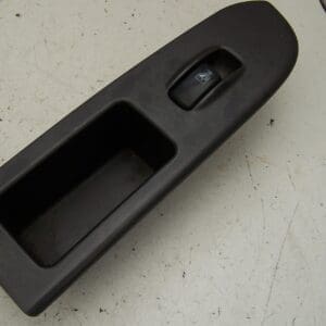 Hyundai Trajet front left door window switch ( 2004-2008)