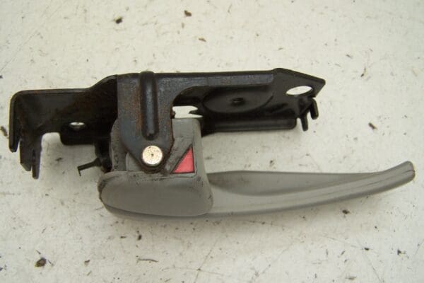 Hyundai Trajet rear left interior door handle ( 2004-2008)