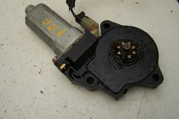 Hyundai Trajet front left door window motor ( 2004-2008)