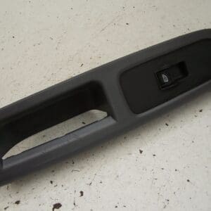 Volvo V50 front left door window switch ( 2008-2012)