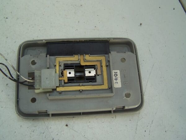 Suzuki Grand Vitara XL-7 centre interior light assembly (2002-2005)