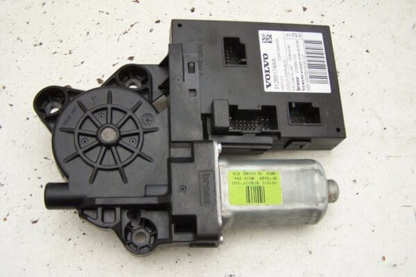 Volvo V50 front left door window motor ( 2008-2012)