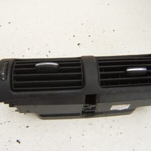 Mercedes C-Class centre dash air vent assembly ( 2004-2007)