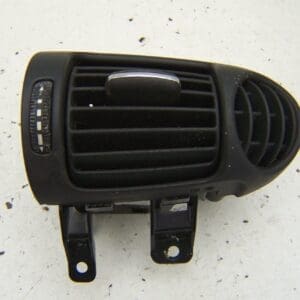 Mercedes C-Class front right dash air vent assembly ( 2004-2007)